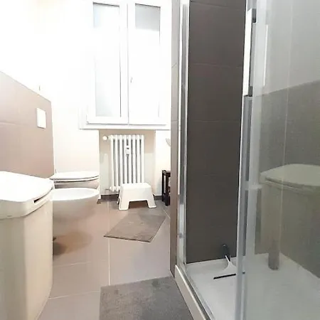 Books Apartament Lägenhet